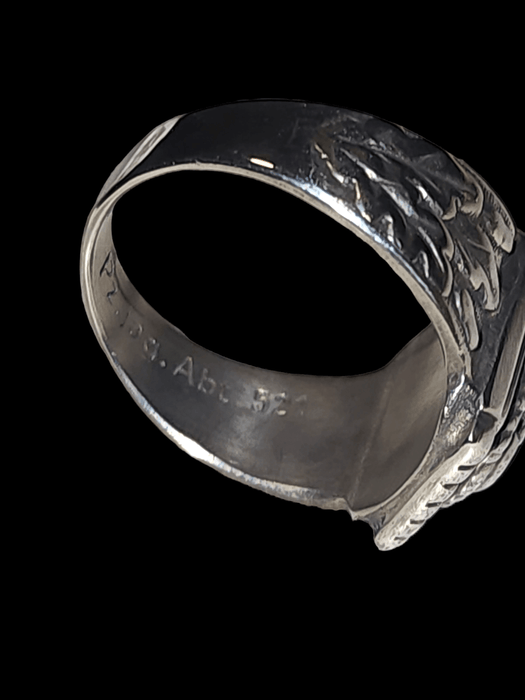 "Panzer Division Ring, with the inscription 'Jag.ABT 521'