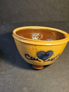 2 westerwald pottery batter bowls/ 7 " and 8" 1993/blue flower/heart