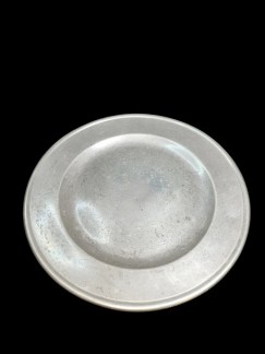 14 " Charger by Pool excellent .