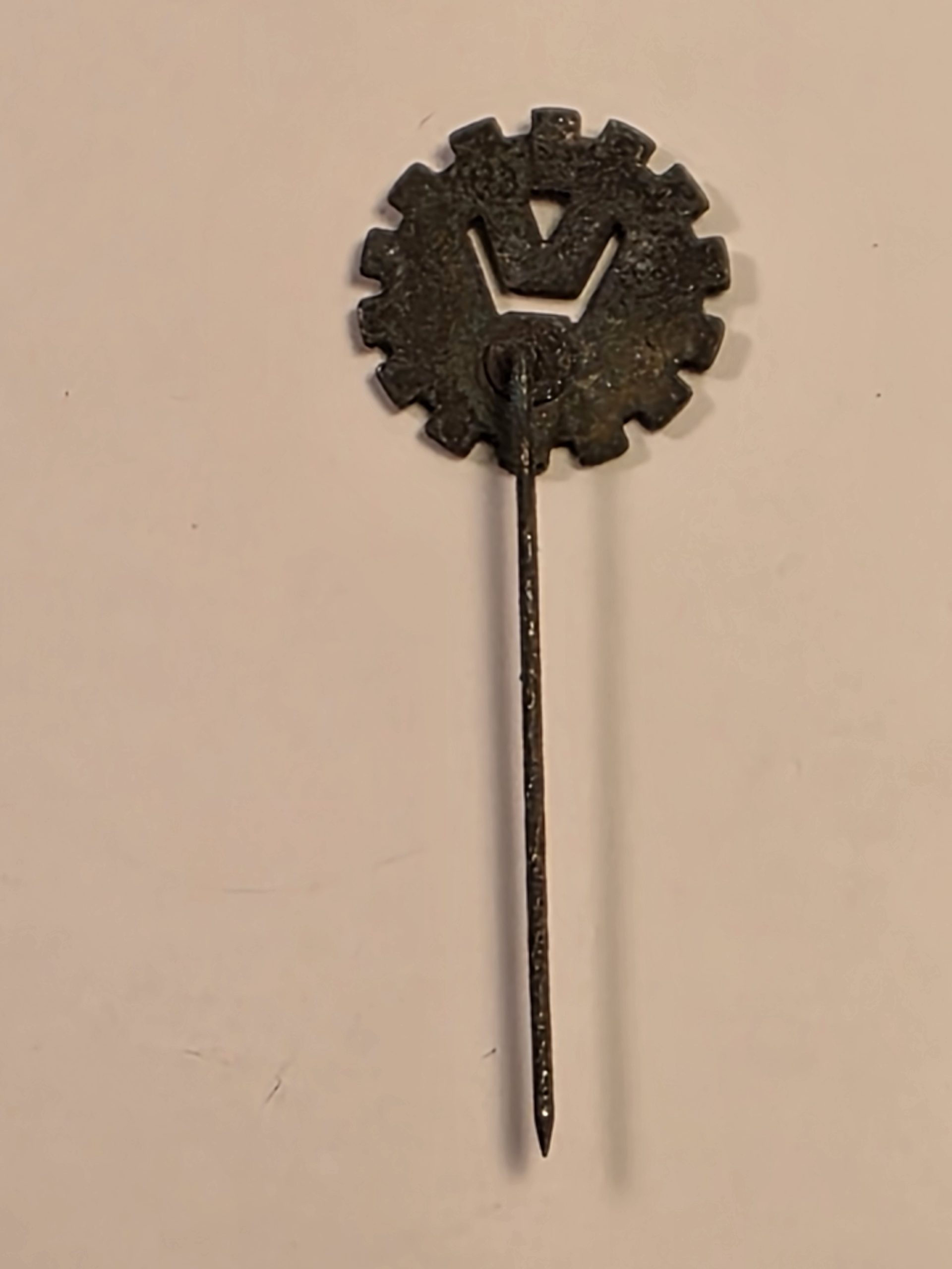 Rare May 1938 Volkswagenwerk Foundation Stone Commemorative Pin - VW Gear Logo - Image 5